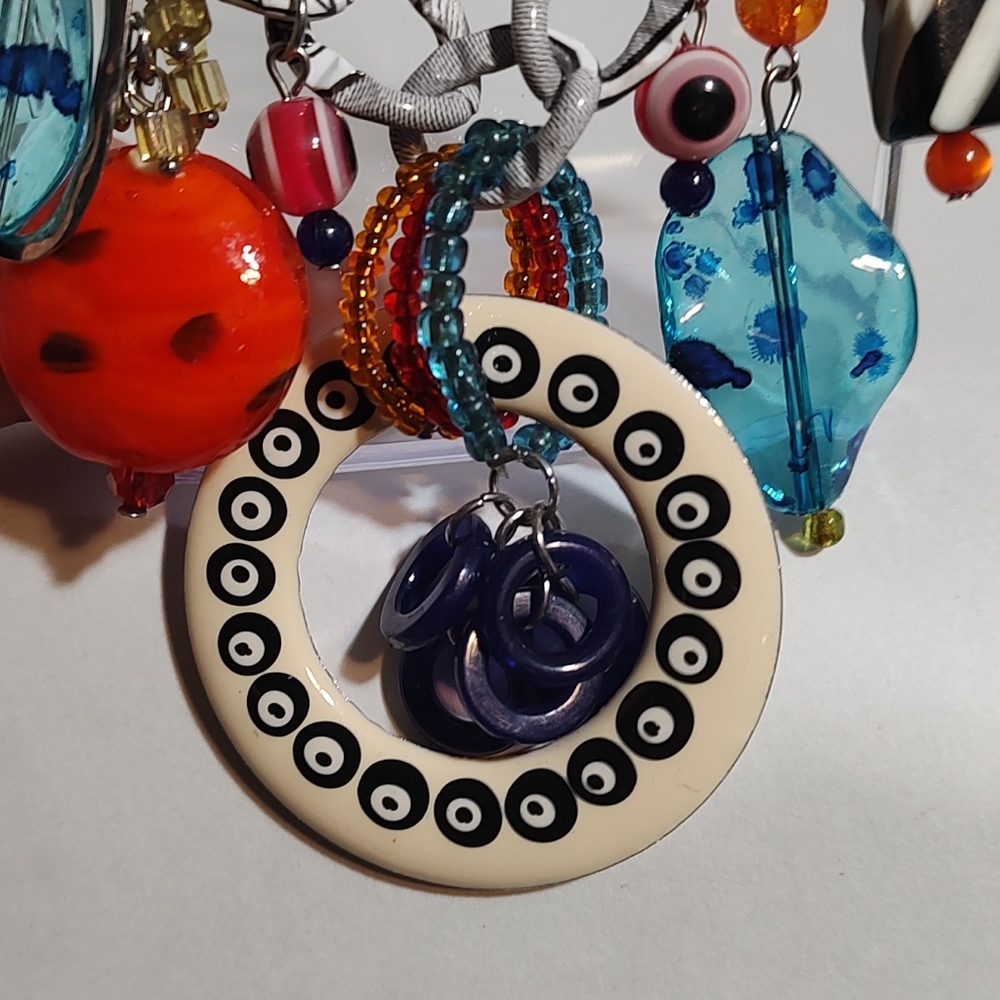 Multi colored statement necklace - Picture 2 of 13